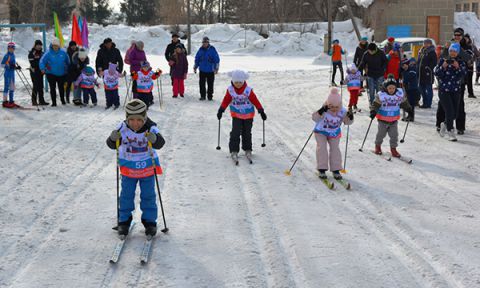 В регионах России стартовала гонка для детей «Лыжня здоровья»