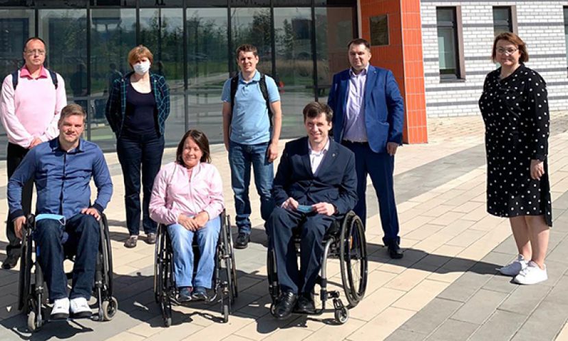 Михаил Терентьев высоко оценил доступность школы в Химках для людей с инвалидностью