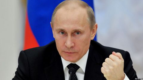 Путин поручил правительству повысить пенсии военным пенсионерам с 1 января