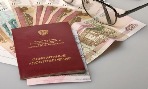 Возраст начисления надбавок к пенсии в России может быть снижен
