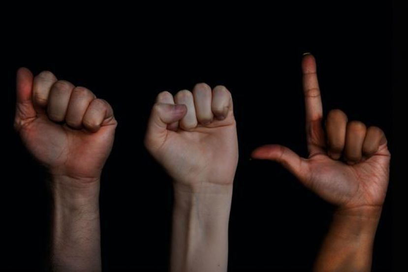 В России впервые появится единый стандарт жестового языка