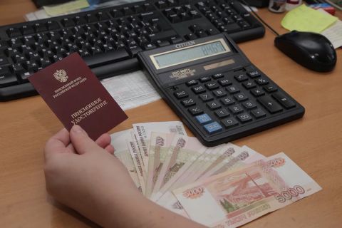 С первого августа три категории россиян получат прибавку к своим пенсиям