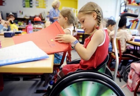 Школы где учатся дети-инвалиды получат финансирование от государства
